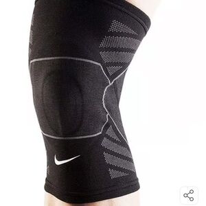 Nike Advantage Knitted Knee Sleeve for sports Size medium